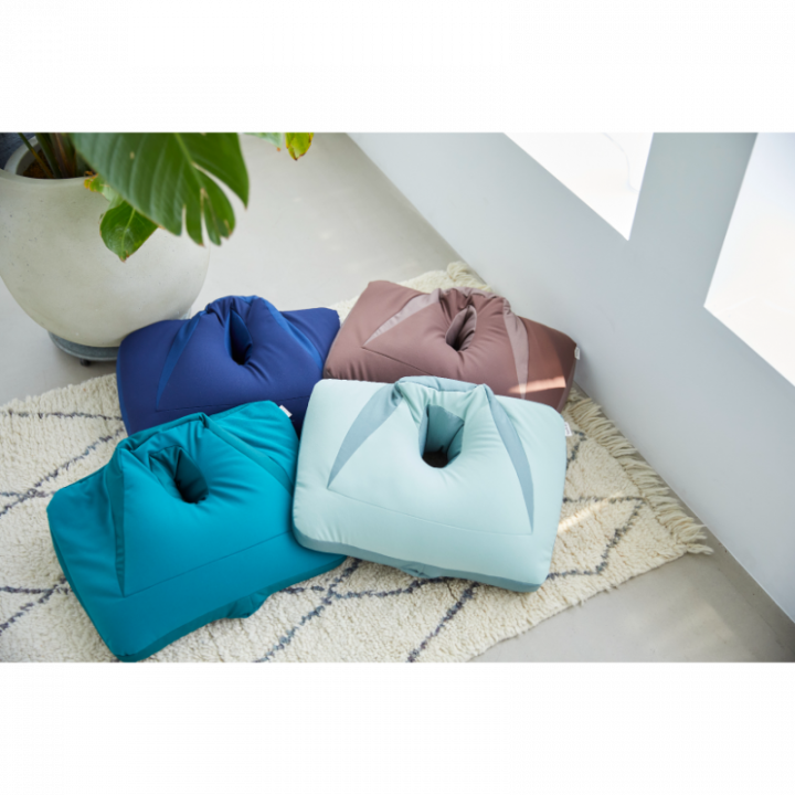 ゲームがしやすい スマホが見やすい 長時間でもラクな ゲーミングクッション Neochi Pillow Mini ねおちピロー ミニ 発売 ニュースリリース クロスプラス株式会社 Cross Plus